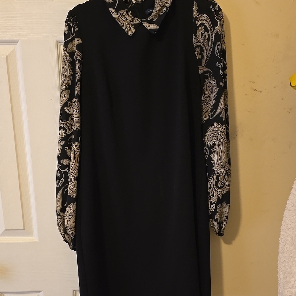 Tommy Hilfigee Elegant Black and Gold Paisley Dress Size 12 Worn Once